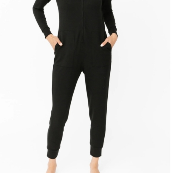 JH x SMASH + TESSHarris Hoodie Romper in Midnight Black - Picture 5 of 8